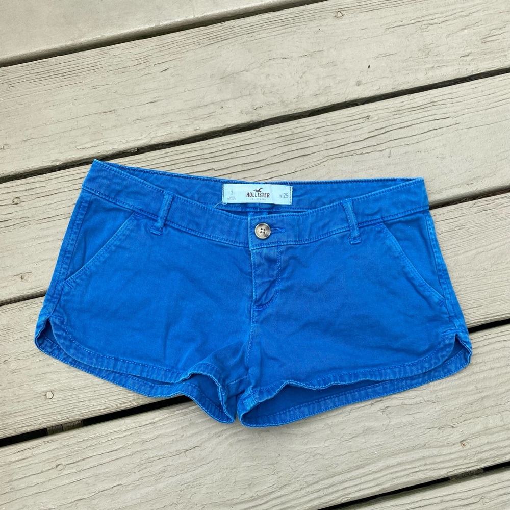Hollister - Woman’s teal color shorts, Size: 25/1